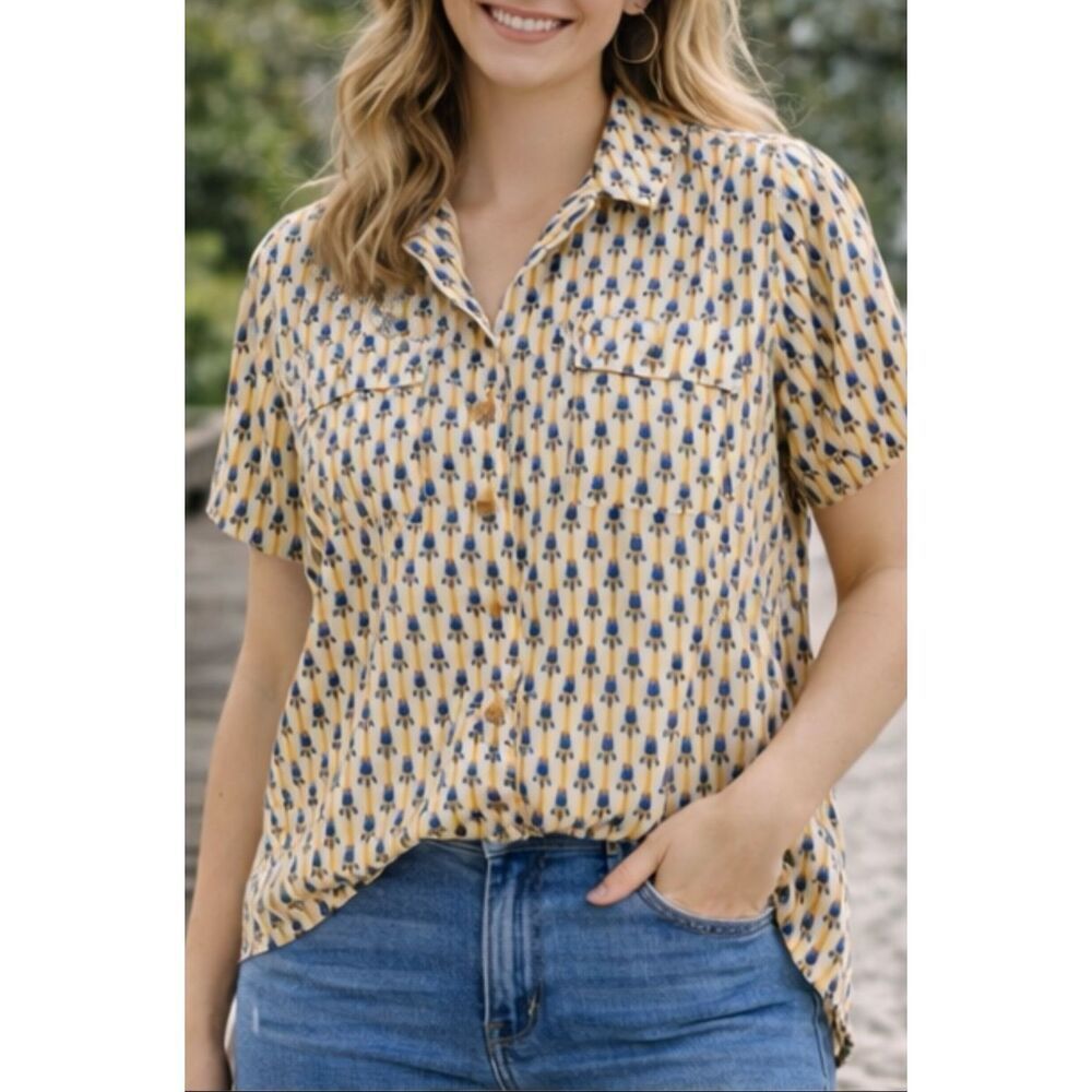 Duluth Trading Co Yellow Printed Short-Sleeve Button Front Blouse